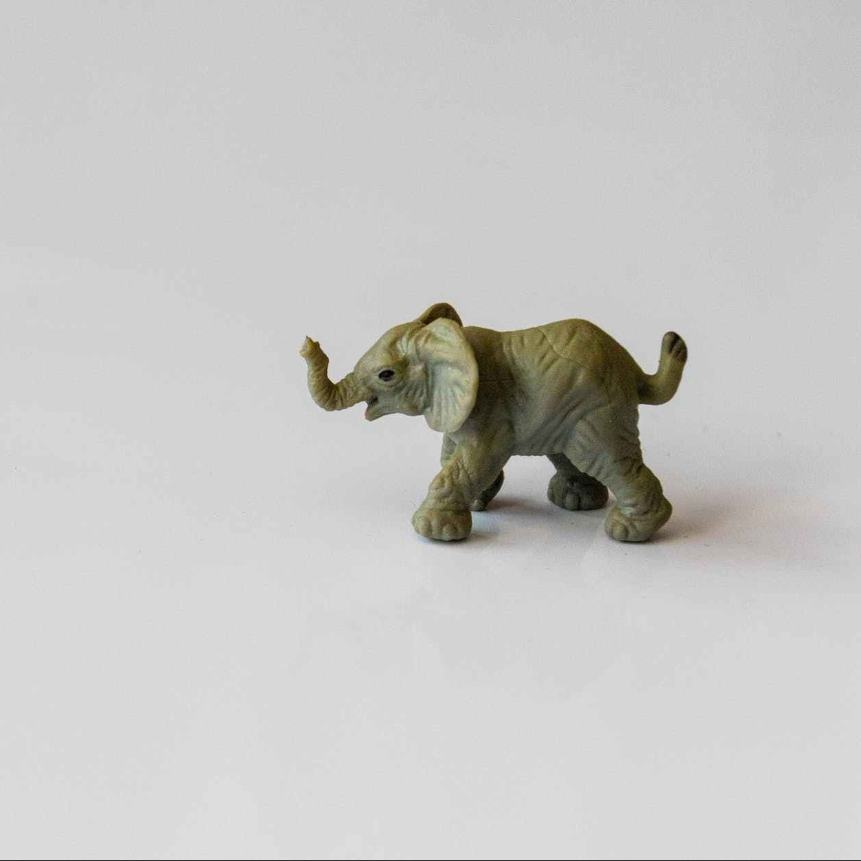 gray elephant figurine